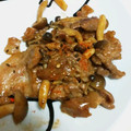 sαкi's cooksnap of when they made 豚肉としめじのバター醤油炒め.