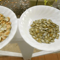 しのばぁたん's cooksnap of when they made かぼちゃの種の綺麗な割り方.