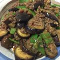みー３２'s cooksnap of when they made 激ウマッ！茄子と挽き肉ピリ辛ニンニク炒め.