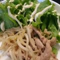 新米料理人さっすぃー's cooksnap of when they made 豚こま肉ともやしの炒め物.