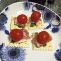 うちのくまちゃん's cooksnap of when they made おつまみ✿トマトとバジルのクラッカー乗せ.