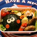 EMI_tan's cooksnap of when they made 簡単♪まっくろくろすけハロウィンキャラ弁.