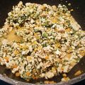 ぱんちゃん0526's cooksnap of when they made 大根の葉と油揚げと鶏挽肉のそぼろ風.