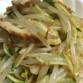 ma710ma's cooksnap of when they made 簡単副菜♪きゅうり竹輪もやしのごま和え.