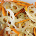 ひらすずぴー's cooksnap of when they made 蓮根と人参のウマ辛きんぴら.