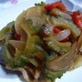 ＴＯＭＯＷＡＴ's cooksnap of when they made 新玉ねぎとゴーヤーのカレー炒め.