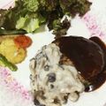 おまめちゃん♥️'s cooksnap of when they made ★ハンバーグきのこクリームソース★.
