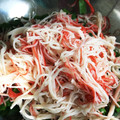 ♡やたちゃん♡'s cooksnap of when they made 簡単★カニカマのほぐし方.