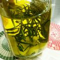 PMるい's cooksnap of when they made ジャー！ローズマリーガーリックオイル♪.