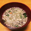 ❁Abake❁'s cooksnap of when they made 揚げ玉とワカメのお吸い物.
