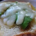 ＭＯＭＯパンダ's cooksnap of when they made アボカドチーズトースト.