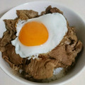 sweet_rose's cooksnap of when they made 『孤独のグルメ』風♫しょうが焼目玉丼.