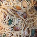 meym1128's cooksnap of when they made 焼鮭の残りで☆マヨ醤油パスタ☆.