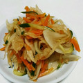 ハナ坊☆'s cooksnap of when they made 簡単！副菜に♪切り干し大根と野菜の酢の物.