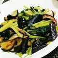 yu娘。's cooksnap of when they made なすと小松菜としいたけのピリ辛炒め.