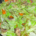 eQe's cooksnap of when they made うまっ！サバ缶とキャベツの炒めもの.