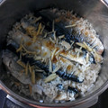 cookmacon's cooksnap of when they made 炙り秋刀魚と生姜の炊き込みご飯.