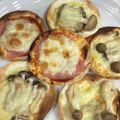 あき0304's cooksnap of when they made 餃子の皮で一口ピザ.