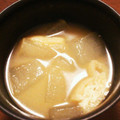 ちゃむ82's cooksnap of when they made 冬瓜と油揚げの味噌汁.