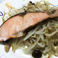 リラシャン's cooksnap of when they made もやししめじ秋鮭のレンジ蒸し.