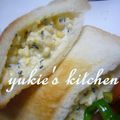 yukiはぴ's cooksnap of when they made ～食感が楽しい♪ごまタマサンド～.