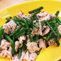 クック15E9MJ☆'s cooksnap of when they made ☆豚肉とニンニクの芽の黒コショウ炒め☆.