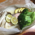 ☆初音☆'s cooksnap of when they made レンジで簡単秋シャケときのこの包み焼き.