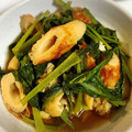 71i's cooksnap of when they made ちくわと油揚げと小松菜の煮物.