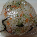 なっしー01's cooksnap of when they made 鮭と塩昆布と青海苔の海仲間おにぎり.