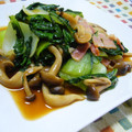 ぱんだとこぱんだ's cooksnap of when they made 青梗菜とベーコンのオイマヨ炒め.