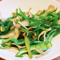 kikka_'s cooksnap of when they made 舞茸とピーマンのシャキっと炒め〜★.