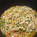 ぱんちゃん0526's cooksnap of when they made 大根の葉と油揚げと鶏挽肉のそぼろ風.