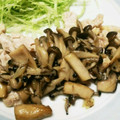 nosuya's cooksnap of when they made ポークソテー＊きのこのアヒージョソース.