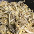クックXJZR7R☆'s cooksnap of when they made めんつゆで♪舞茸ともやしの卵いため.