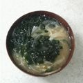 サーフブレイド's cooksnap of when they made 高血圧に☆玉ねぎと若布の味噌汁.
