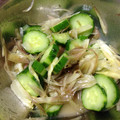 夕飯は６時です's cooksnap of when they made 手早く簡単☆みょうがとキュウリの酢の物.