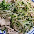 うんのぞのぞ's cooksnap of when they made 簡単！豚バラと豆苗のニンニク塩炒め.
