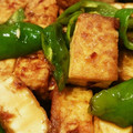 湊ひぃろ's cooksnap of when they made 厚揚げとししとうのおかか醤油炒め.