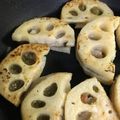 たぁこヨネ's cooksnap of when they made れんこんの豚バラしそ梅はさみ焼き.