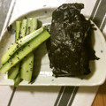 ethnic0229's cooksnap of when they made ごま塩きゅうりの海苔巻き♪.