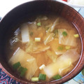 たなかno's cooksnap of when they made 余った白菜とネギのお味噌汁♪♪♪.