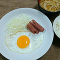 2児ママみきてぃ's cooksnap of when they made ソーセージソテー＆目玉焼き.