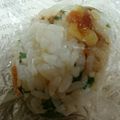 愛犬アル０２１０'s cooksnap of when they made 青じそ香る小女子と胡桃の佃煮おにぎり.
