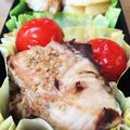 mayu_fu's cooksnap of when they made お刺身で簡単お弁当✿ぶりの胡麻照り焼き.