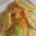 みうさんjp0318's cooksnap of when they made 豆苗とちくわの揚げ餃子☆.