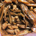 ＊dora＊'s cooksnap of when they made ご飯が止まらない！ゴボウと鶏皮の旨煮.