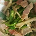 ソエ★'s cooksnap of when they made まいたけとピーマンのバター醤油炒め.