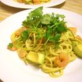 さるちゃんばなな's cooksnap of when they made 小エビとアボカドとパクチーのパスタ.
