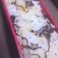 nosso's cooksnap of when they made おにぎりに♡塩昆布の塩加減とえのきが美味.