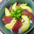 しゅんぺいのママ's cooksnap of when they made 簡単　アボガドまぐろ丼.